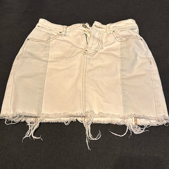 PacSun Dresses & Skirts - Pacsun women’s skirt size 23